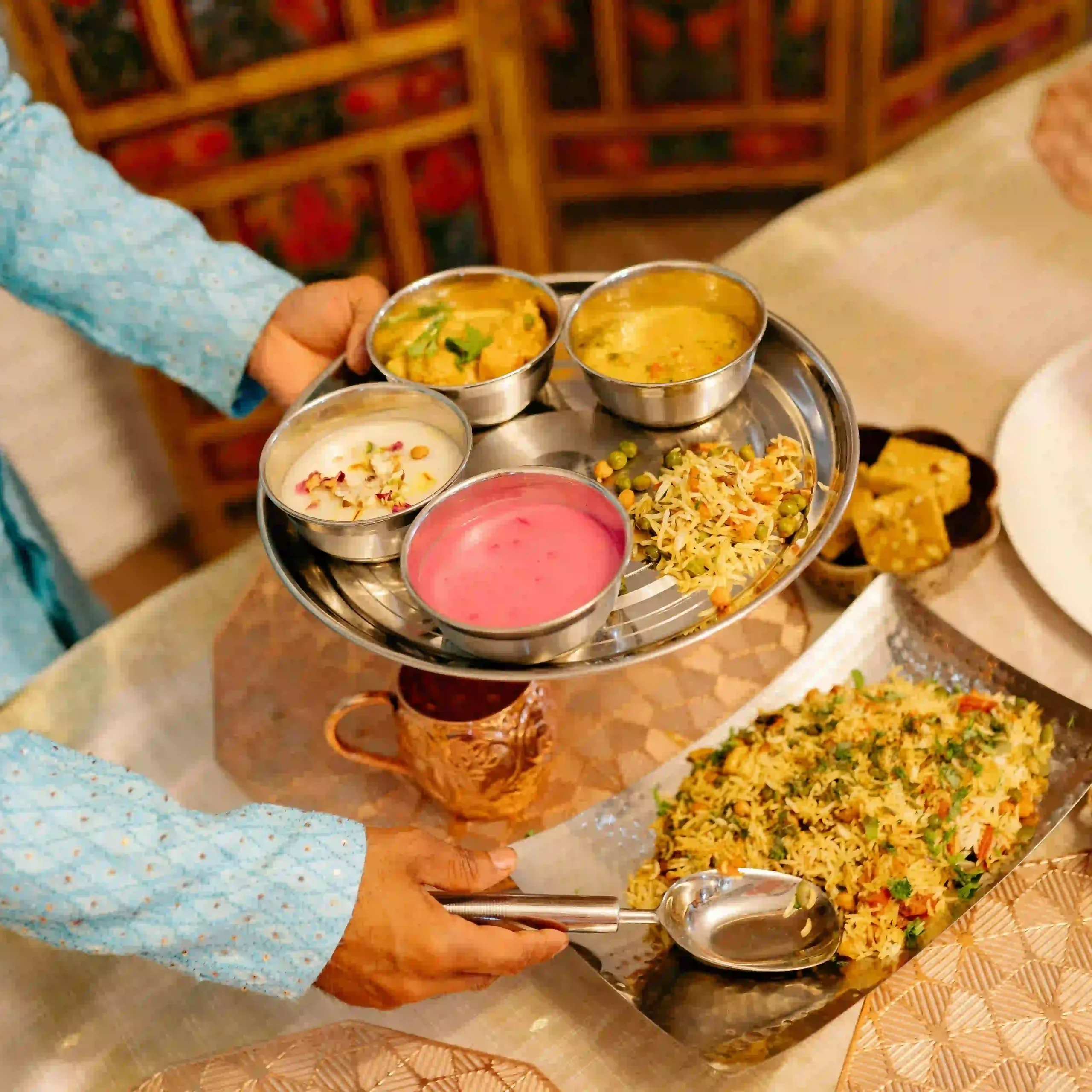 Vegetarian meal service during the Ujjain journey